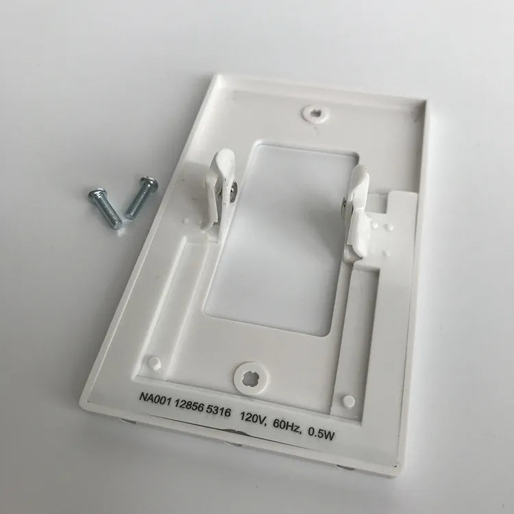 Seurico™ LED Outlet Plate