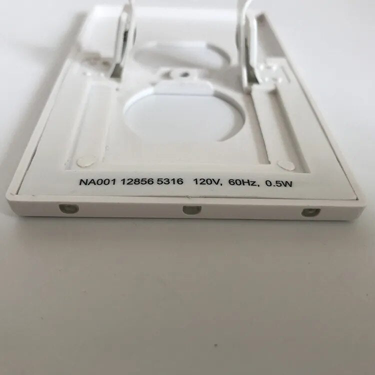 Seurico™ LED Outlet Plate